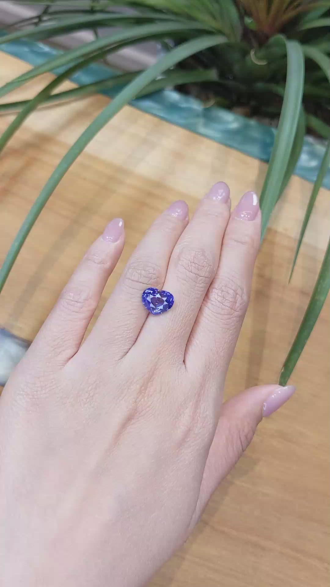 4.55 Ct. Blue Sapphire from Ceylon (Sri Lanka) Size Video