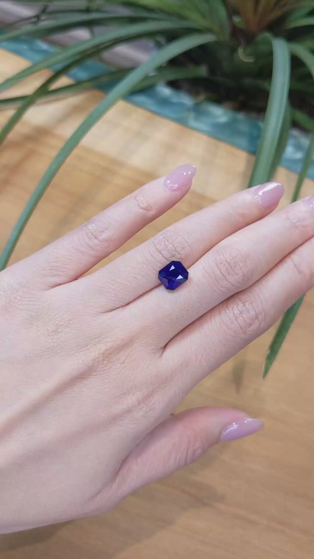 3.57 Ct. Blue Sapphire from Ceylon (Sri Lanka) Size Video