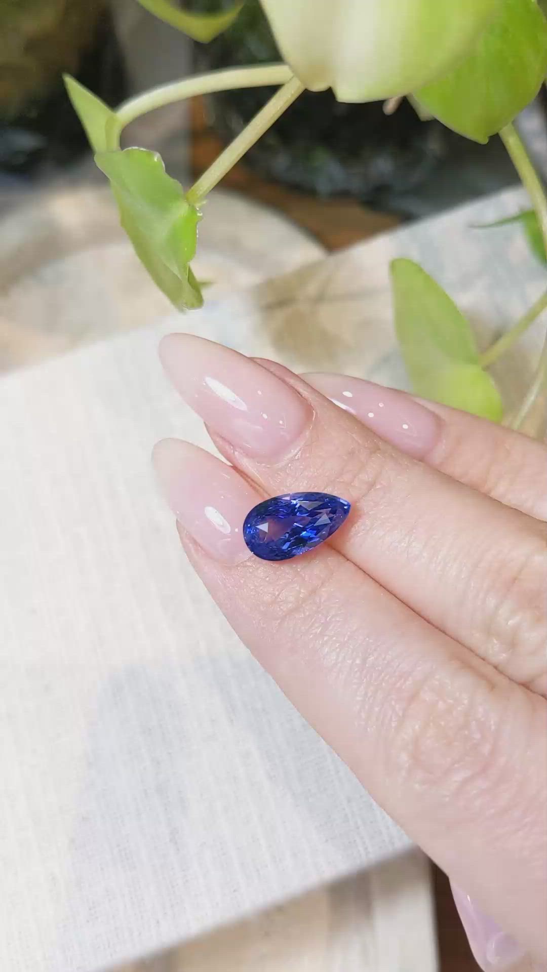 3.75 Ct. Blue Sapphire from Ceylon (Sri Lanka) Size Video