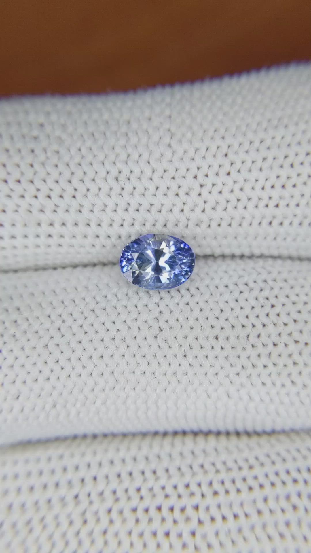 1.27 Ct. Bi Color Sapphire from Ceylon (Sri Lanka) Size Video