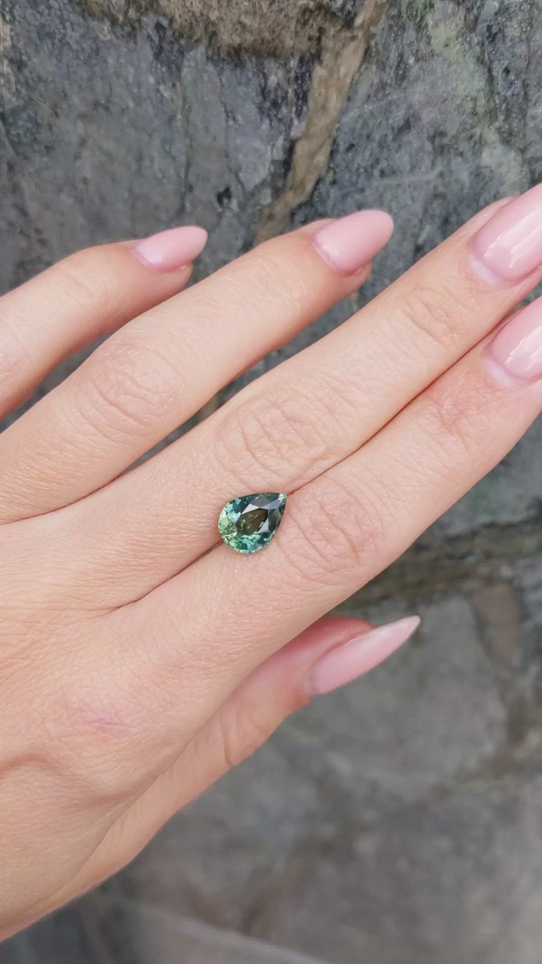 3.00 Ct. Yellowish Green Sapphire from Ceylon (Sri Lanka) Size Video