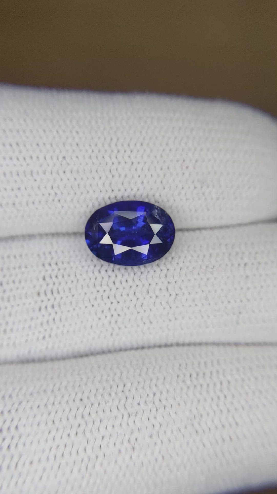 3.06 Ct. Blue Sapphire from Ceylon (Sri Lanka) Size Video