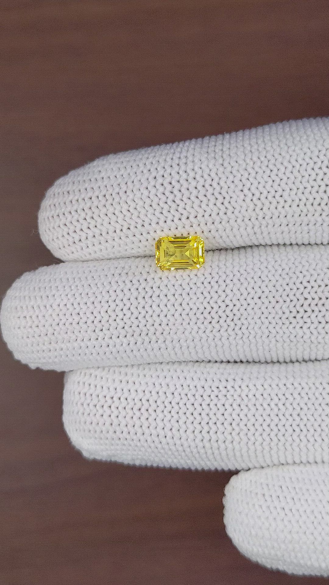 1.52 Ct. Yellow Sapphire from Ceylon (Sri Lanka) Size Video