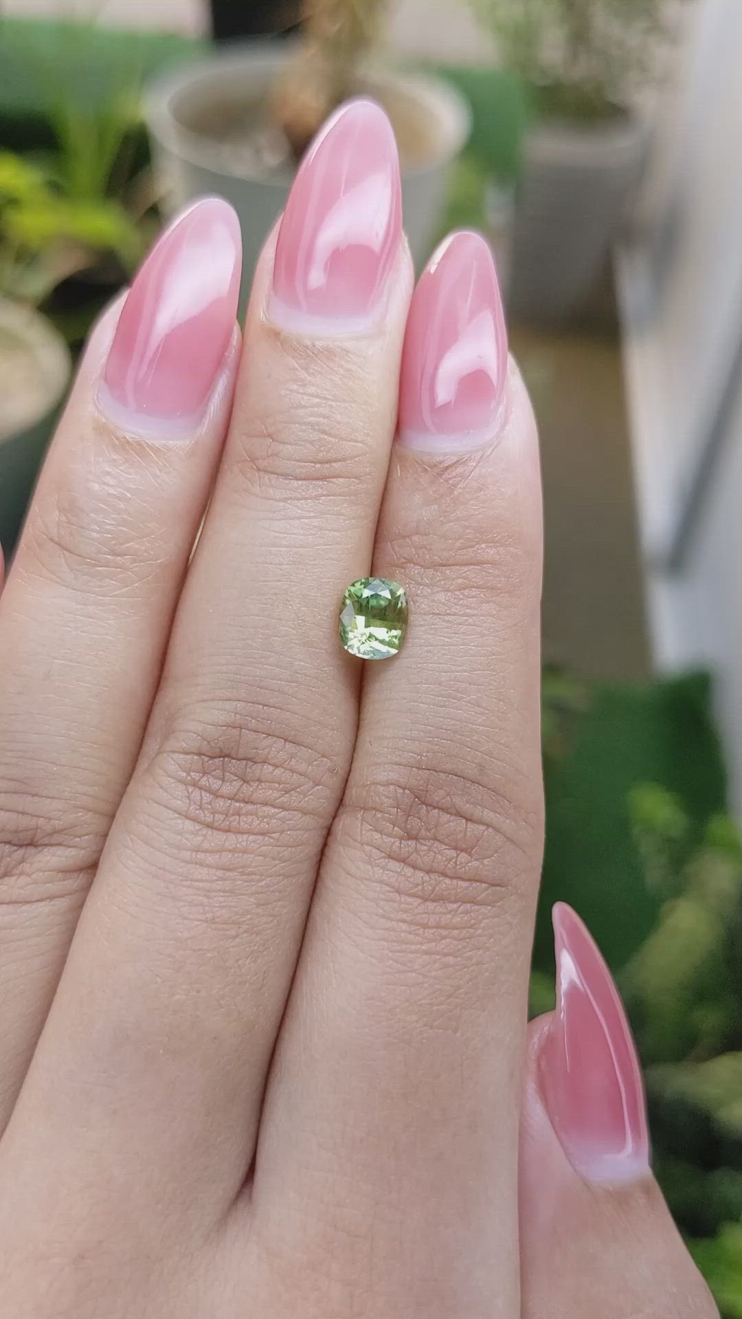 1.12 Ct. Yellowish Green Sapphire from Ceylon (Sri Lanka) Size Video