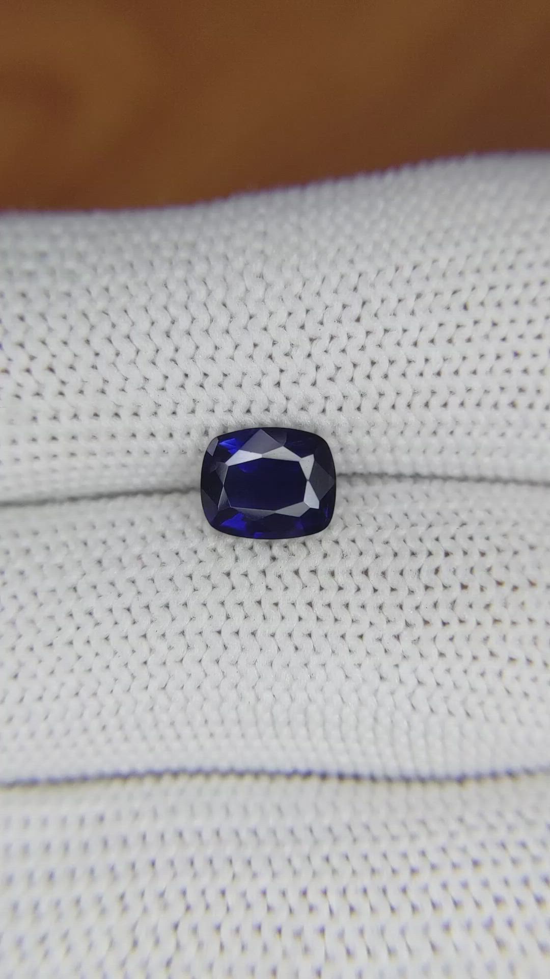 1.68 Ct. Blue Sapphire from Ceylon (Sri Lanka) Size Video