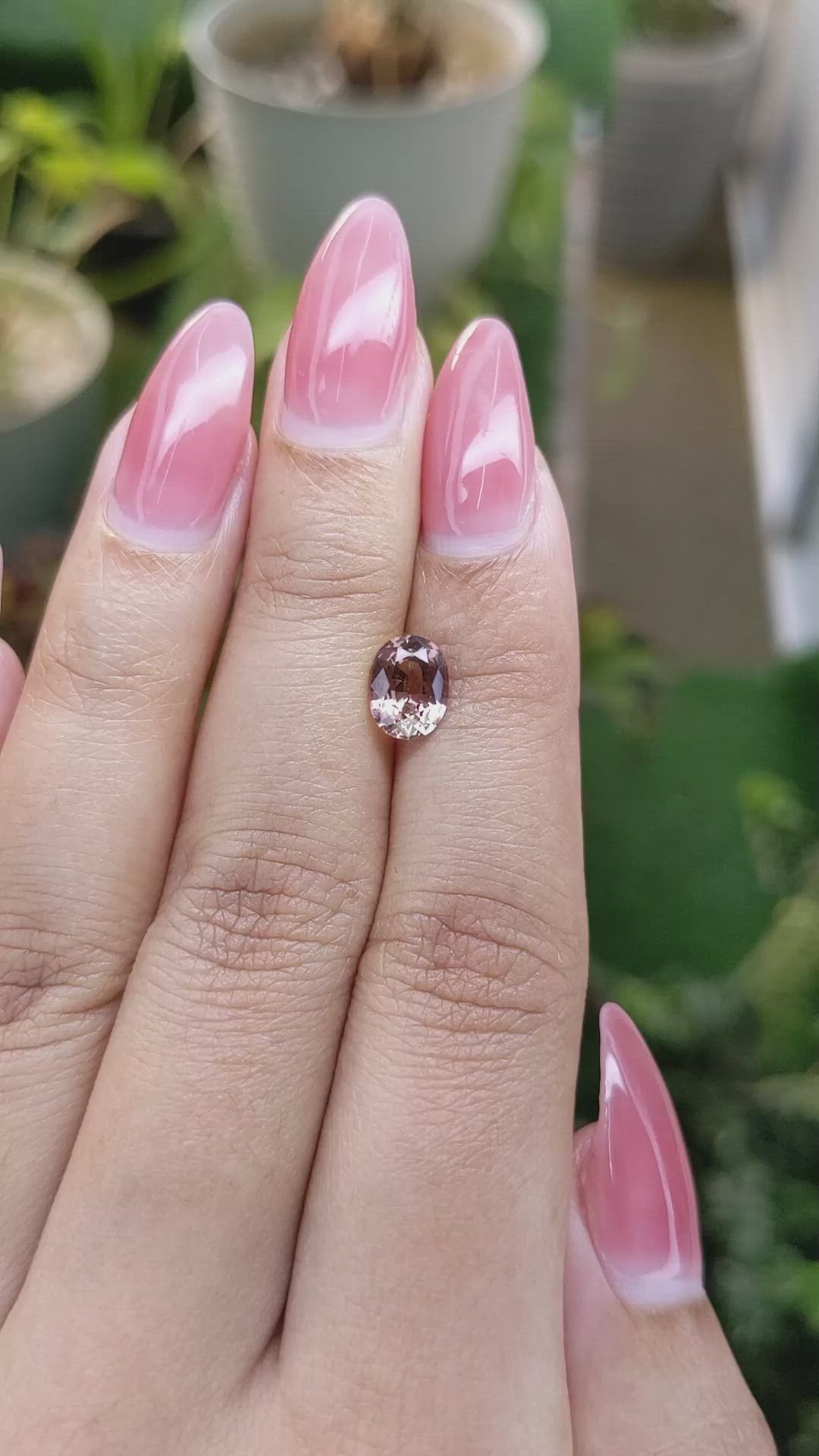 1.50 Ct. Pinkish Brown Sapphire from Ceylon (Sri Lanka) Size Video