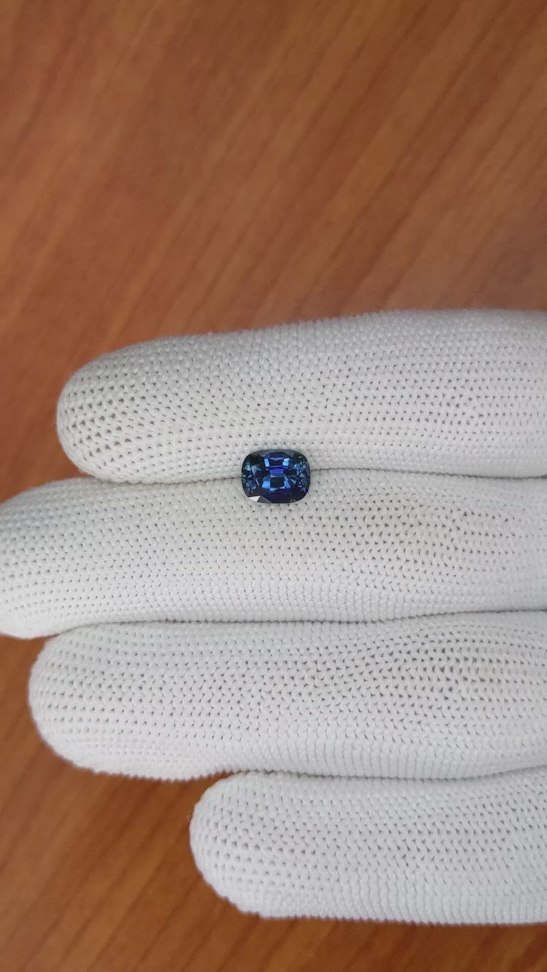1.73 Ct. Blue Sapphire from Ceylon (Sri Lanka) Size Video
