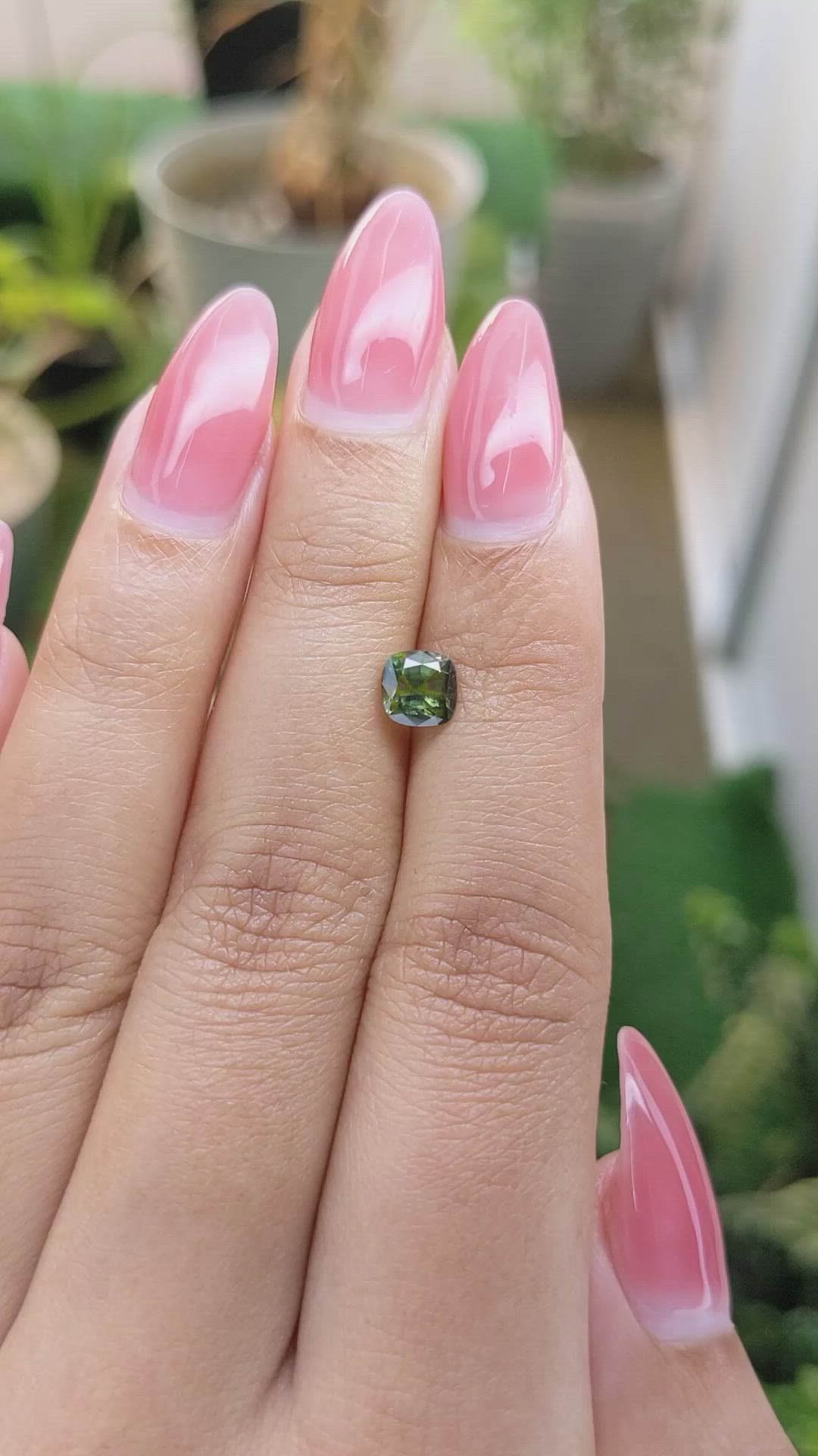 1.07 Ct. Yellowish Green Sapphire from Ceylon (Sri Lanka) Size Video