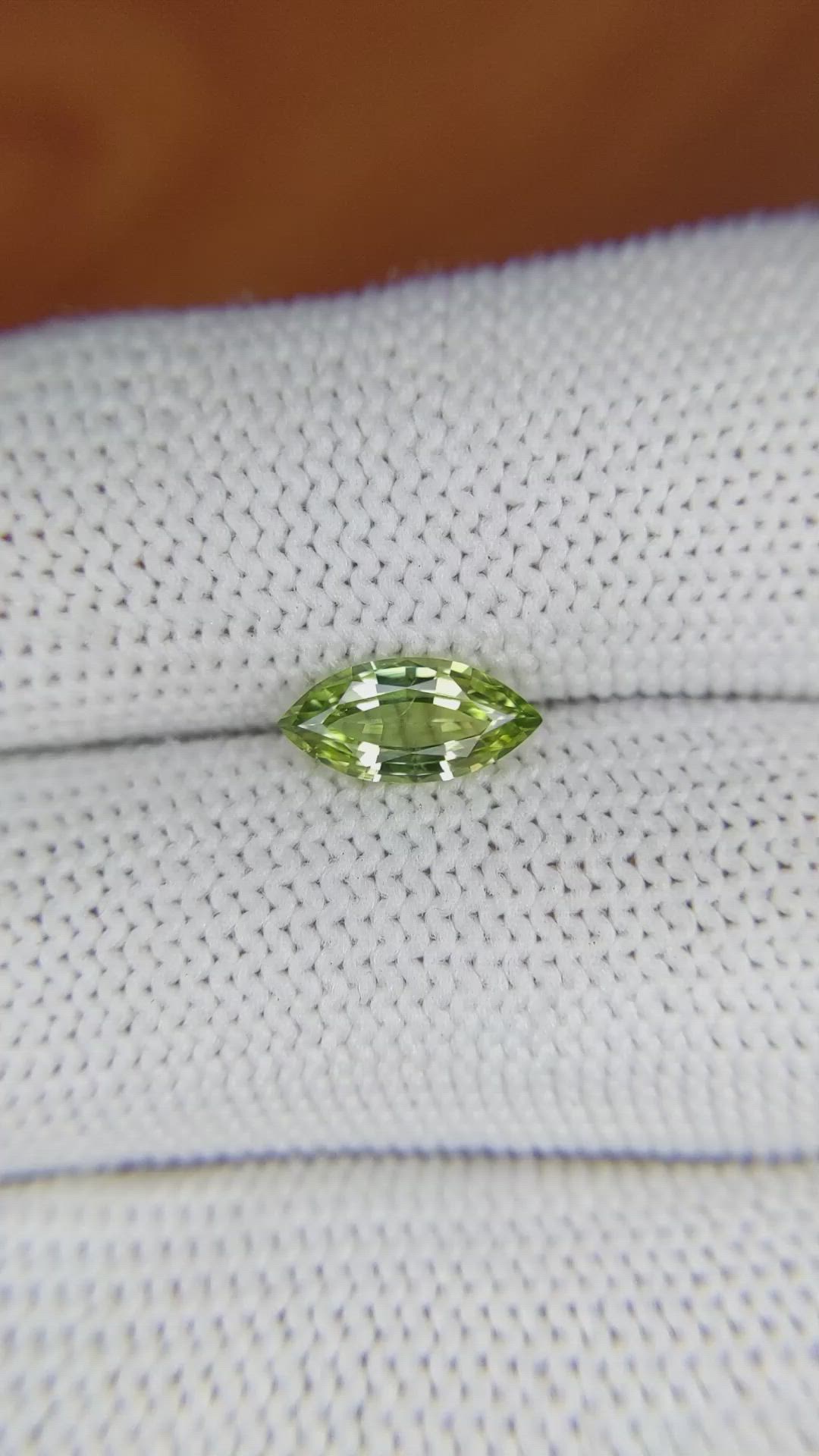 1.12 Ct. Yellowish Green Sapphire from Ceylon (Sri Lanka) Size Video