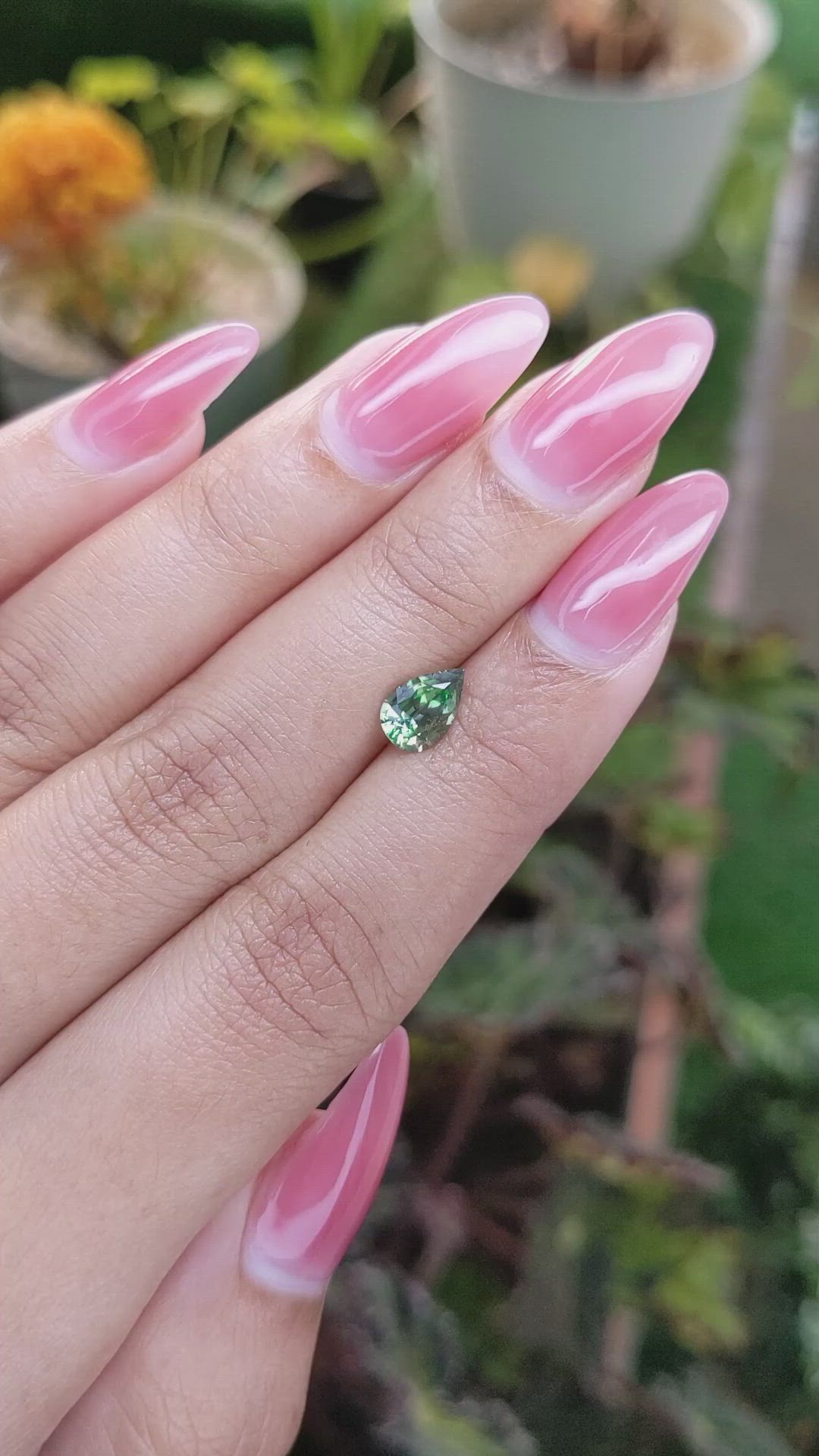 1.07 Ct. Green Sapphire from Ceylon (Sri Lanka) Size Video