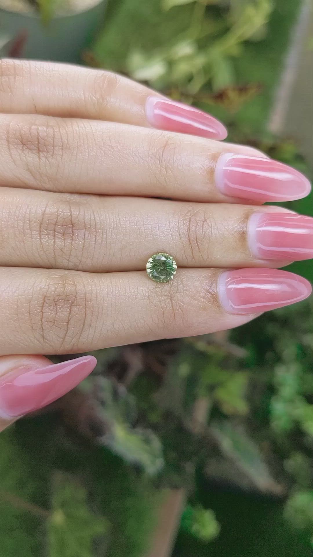 1.04 Ct. Yellowish Green Sapphire from Ceylon (Sri Lanka) Size Video