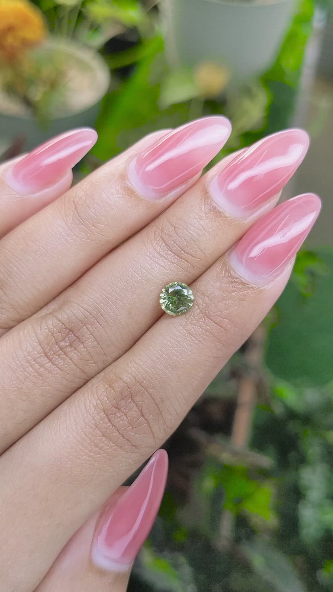 1.04 Ct. Yellowish Green Sapphire from Ceylon (Sri Lanka) Size Video