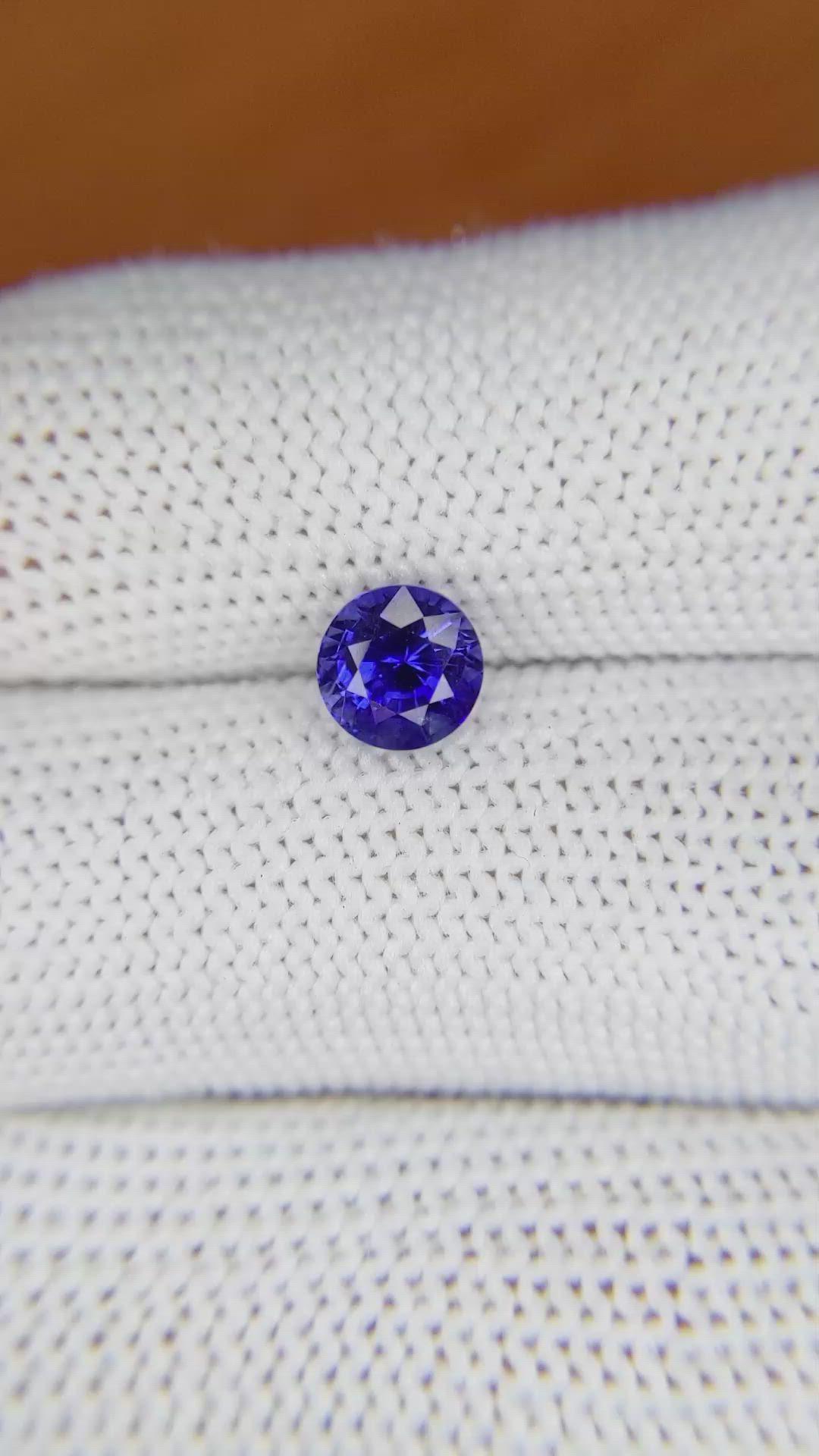 1.53 Ct. Blue Sapphire from Ceylon (Sri Lanka) Size Video