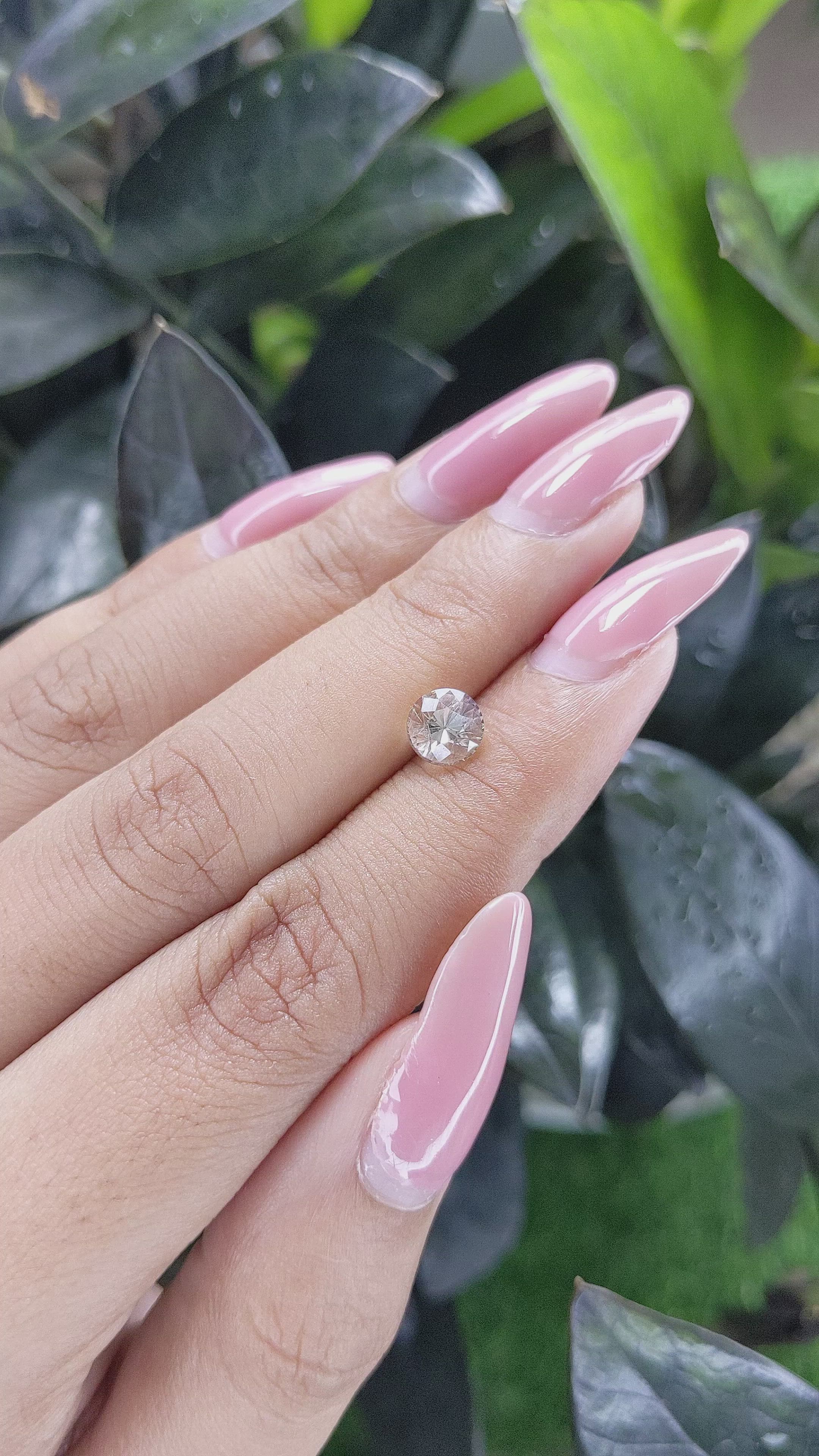 1.41 Ct. White Sapphire from Ceylon (Sri Lanka) Size Video