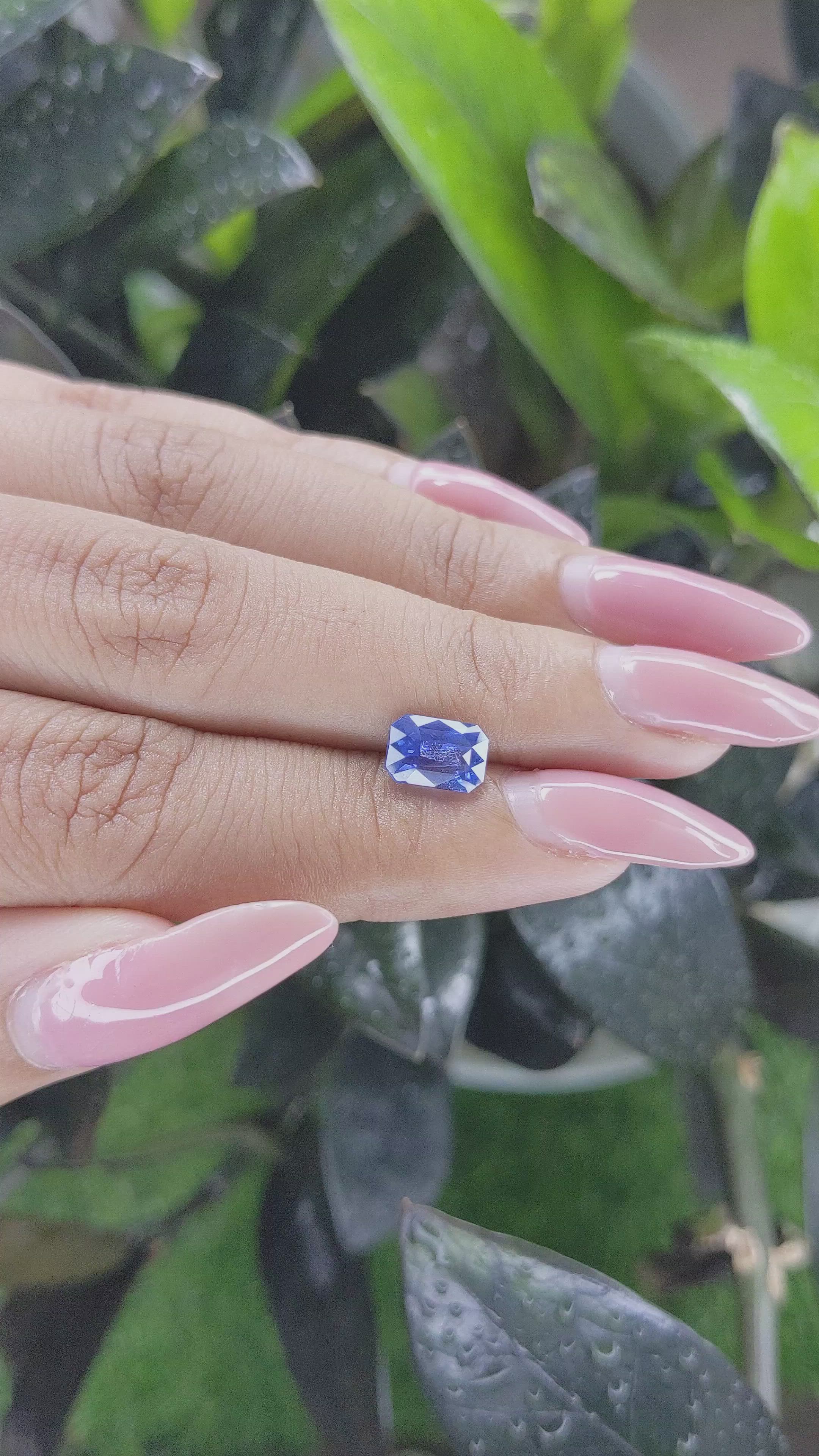 2.10 Ct. Blue Sapphire from Ceylon (Sri Lanka) Size Video