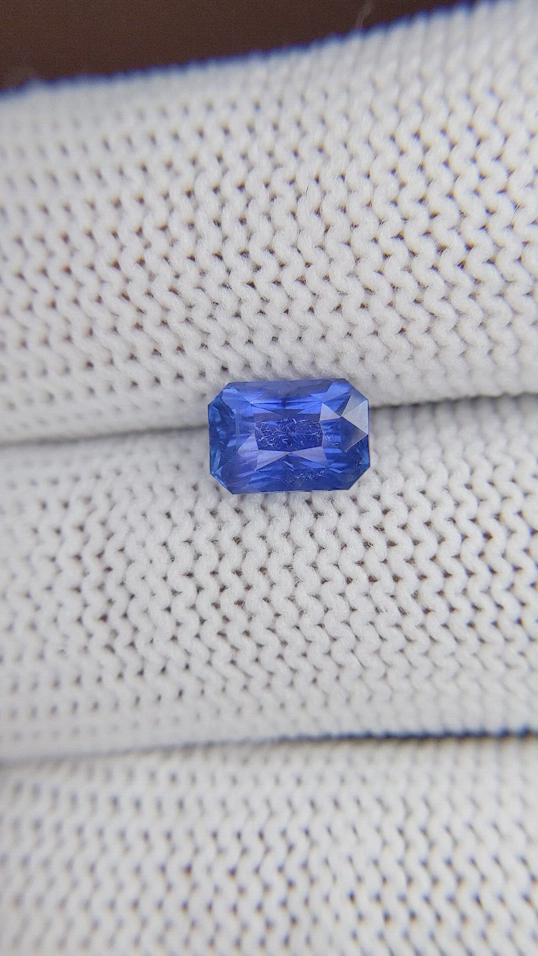 2.10 Ct. Blue Sapphire from Ceylon (Sri Lanka) Size Video