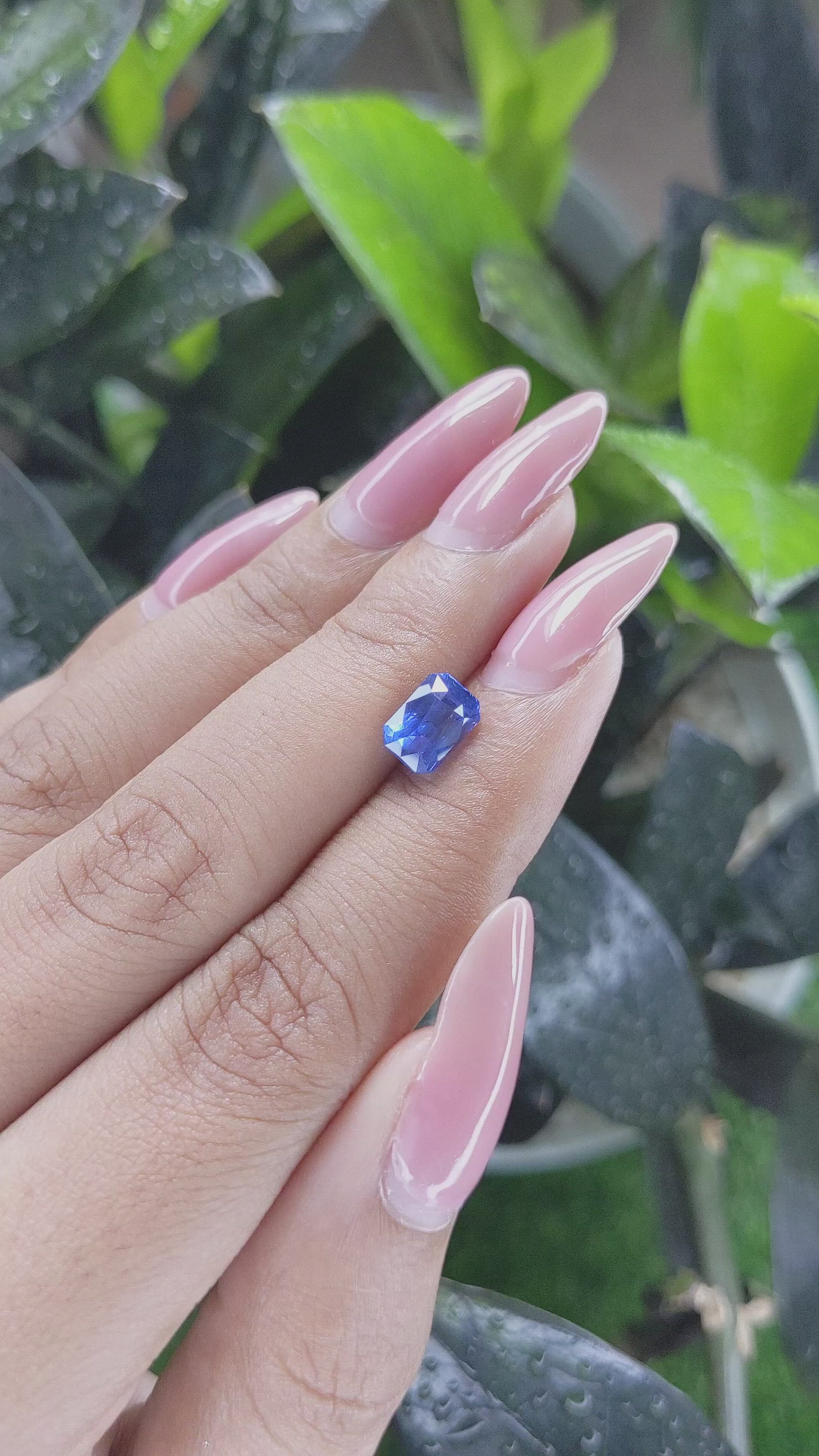 2.00 Ct. Blue Sapphire from Ceylon (Sri Lanka) Size Video
