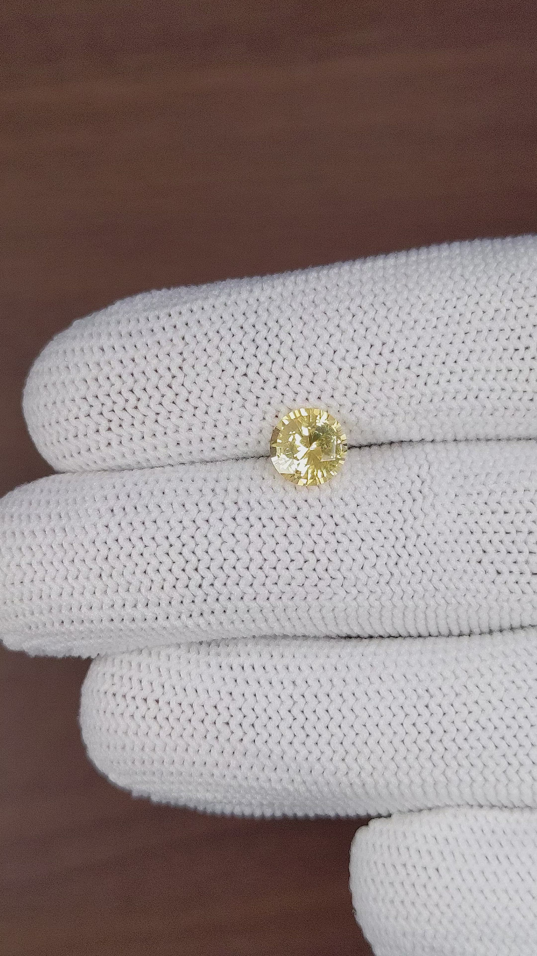 1.39 Ct. Yellow Sapphire from Ceylon (Sri Lanka) Size Video