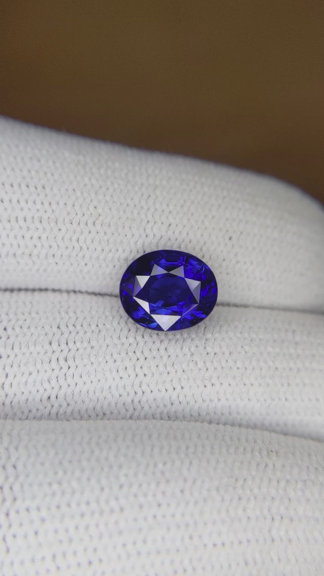 3.00 Ct. Blue Sapphire from Ceylon (Sri Lanka) Size Video