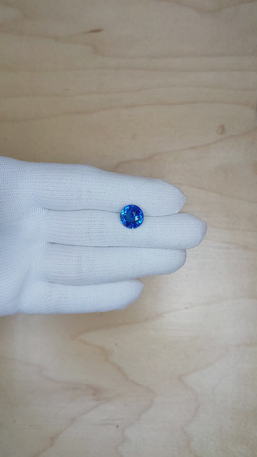 5.12 Ct. Blue Sapphire from Ceylon (Sri Lanka) Size Video