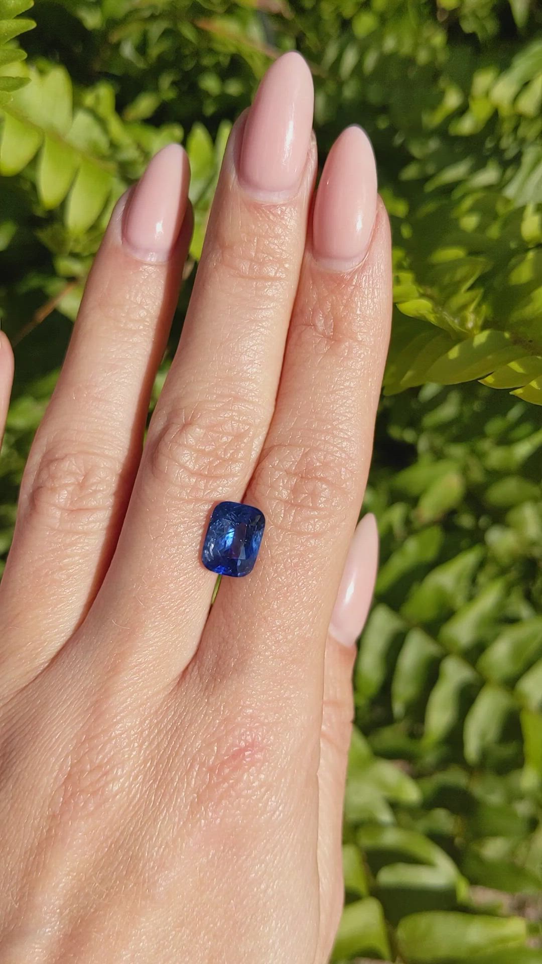 4.05 Ct. Blue Sapphire from Ceylon (Sri Lanka) Size Video