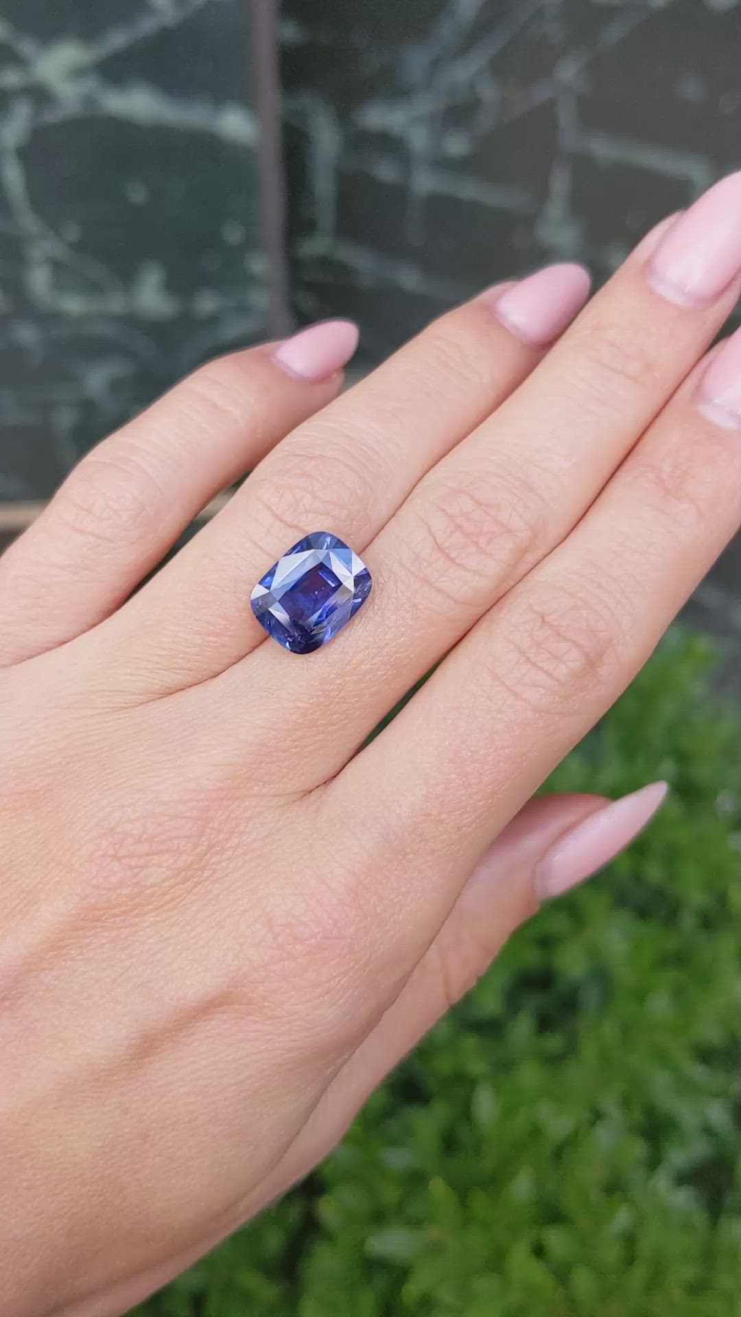 6.22 Ct. Blue Sapphire from Ceylon (Sri Lanka) Size Video