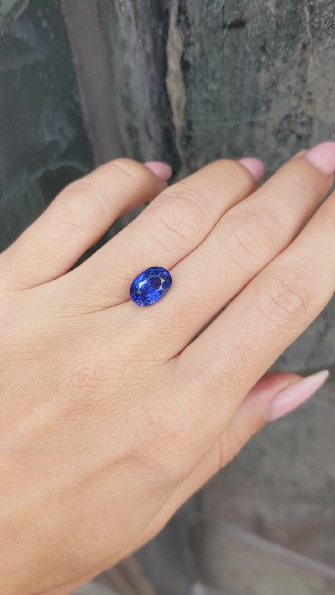 3.27 Ct. Blue Sapphire from Ceylon (Sri Lanka) Size Video