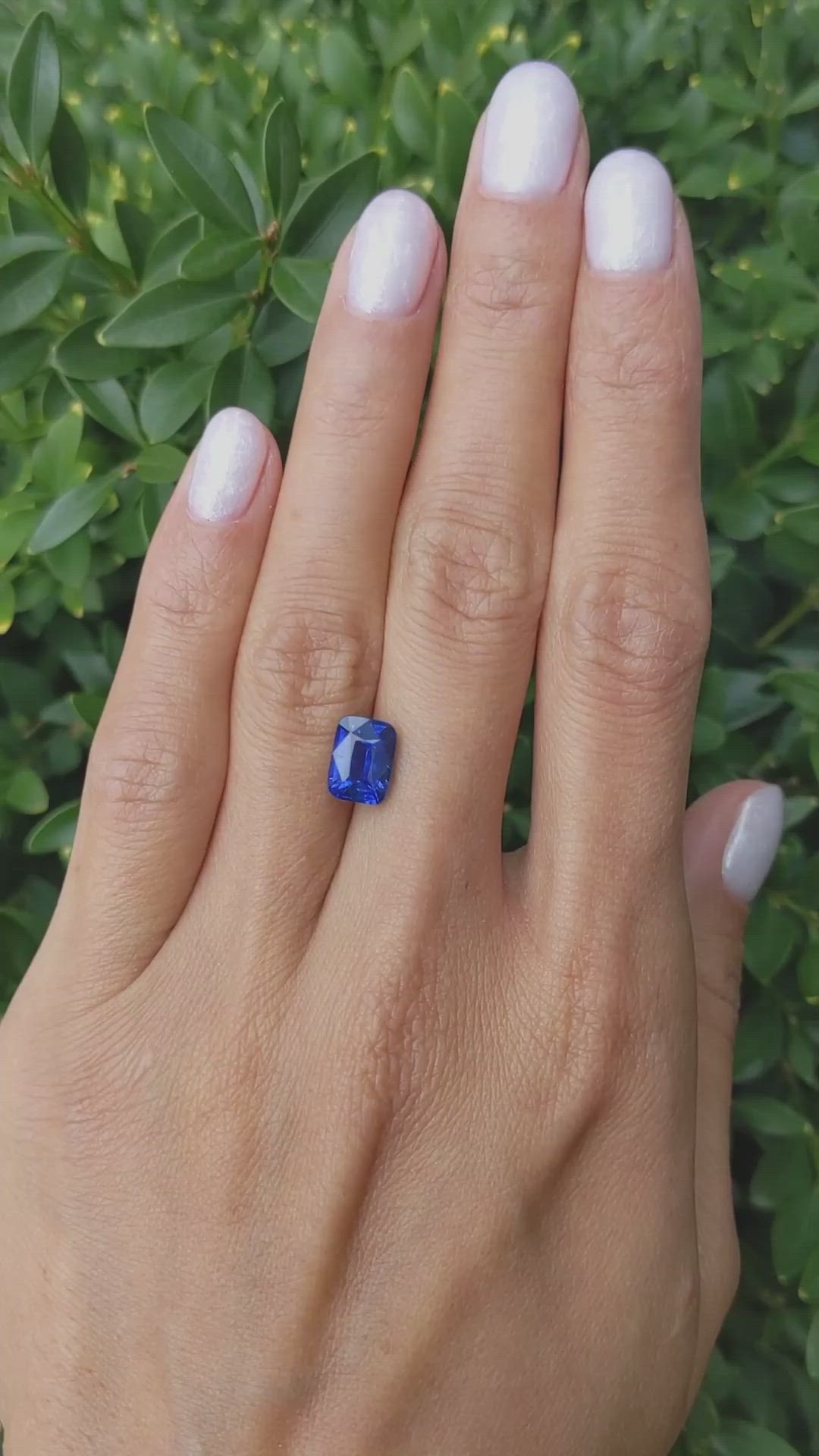 2.73 Ct. Blue Sapphire from Ceylon (Sri Lanka) Size Video