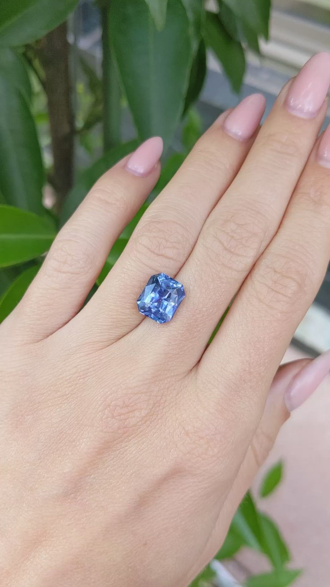 5.44 Ct. Blue Sapphire from Ceylon (Sri Lanka) Size Video