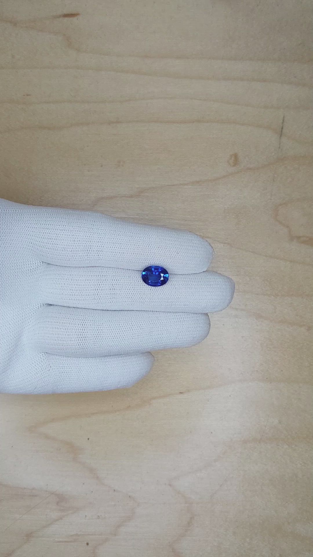 2.83 Ct. Blue Sapphire from Ceylon (Sri Lanka) Size Video