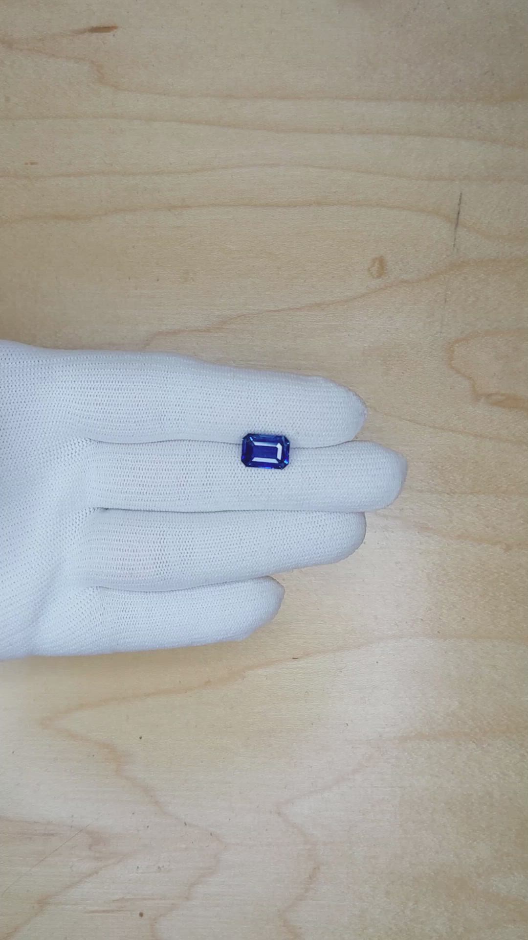 4.03 Ct. Blue Sapphire from Ceylon (Sri Lanka) Size Video