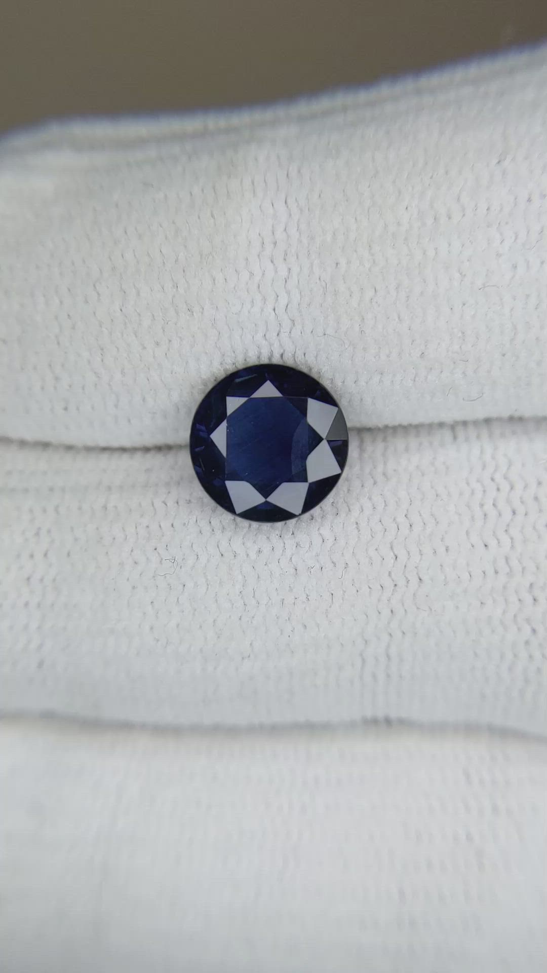 2.82 Ct. Blue Sapphire from Thailand Size Video