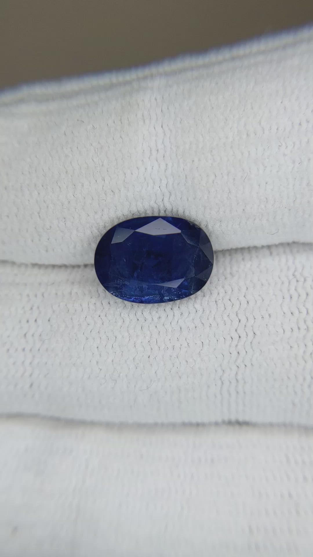 4.17 Ct. Blue Sapphire from Thailand Size Video