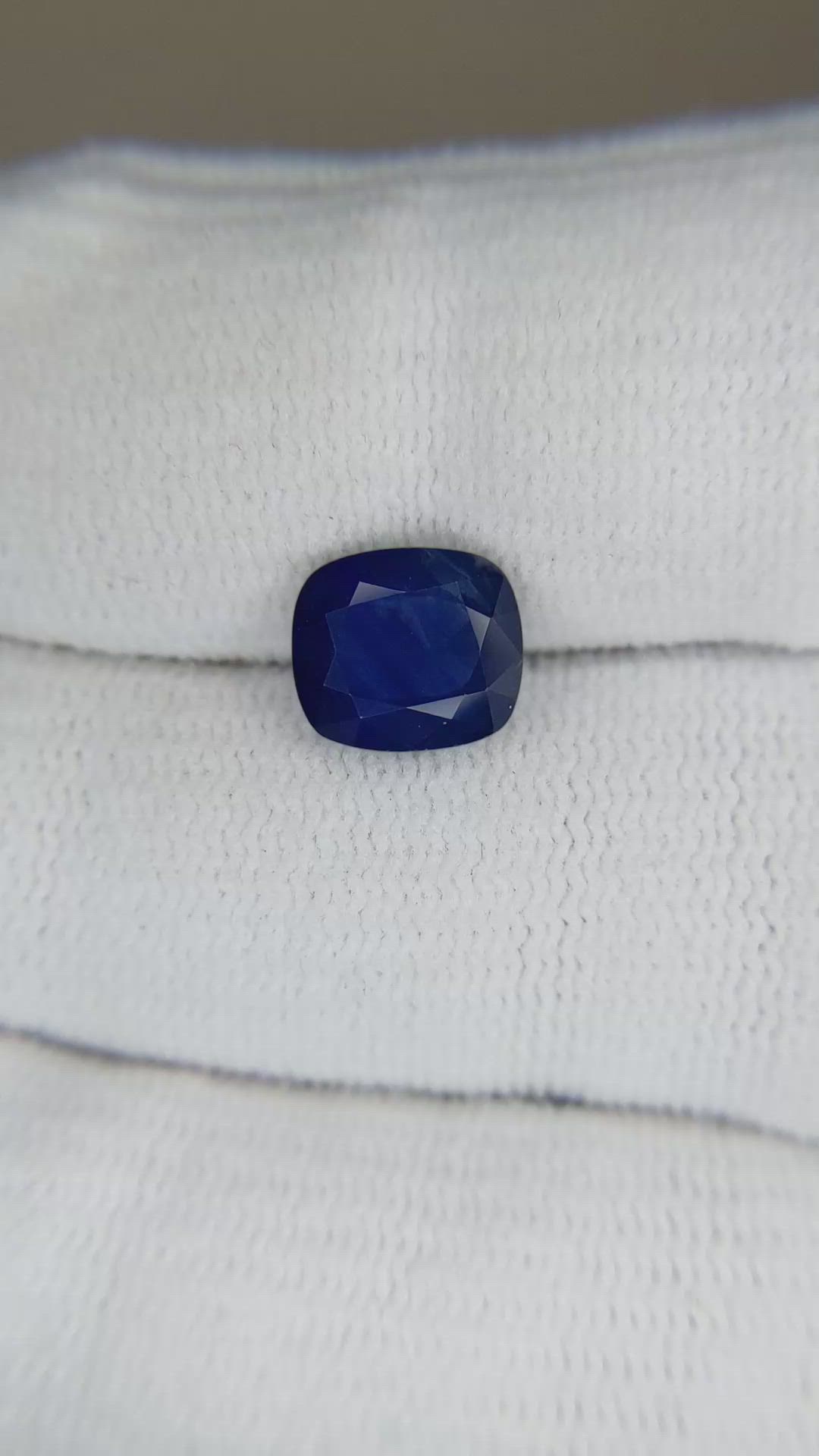 2.87 Ct. Blue Sapphire from Thailand Size Video