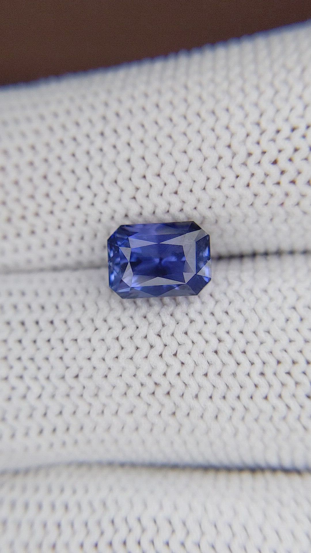 2.63 Ct. Blue Sapphire from Ceylon (Sri Lanka) Size Video