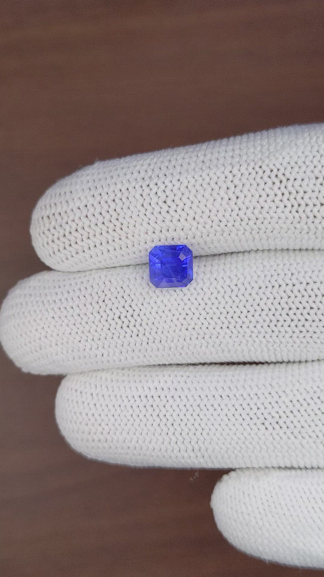 2.55 Ct. Blue Sapphire from Ceylon (Sri Lanka) Size Video