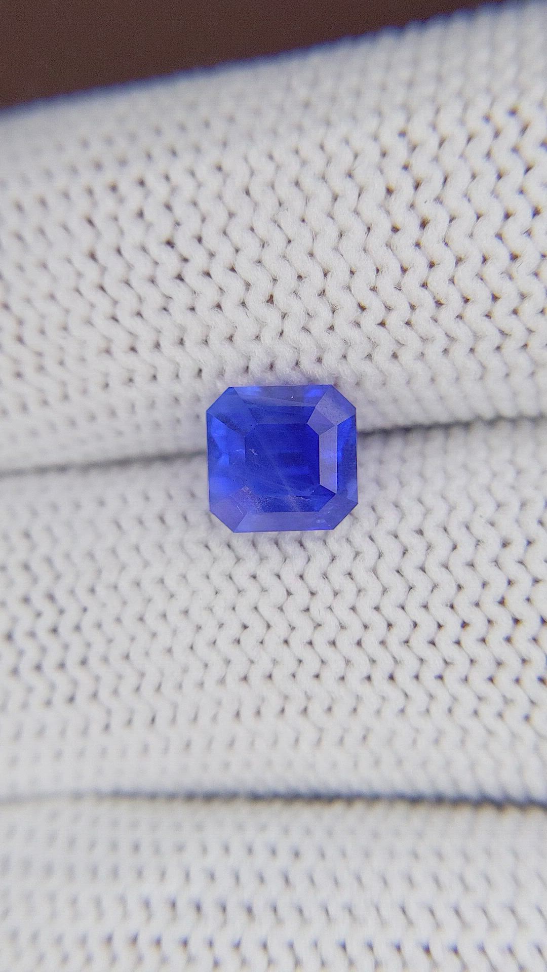 2.55 Ct. Blue Sapphire from Ceylon (Sri Lanka) Size Video