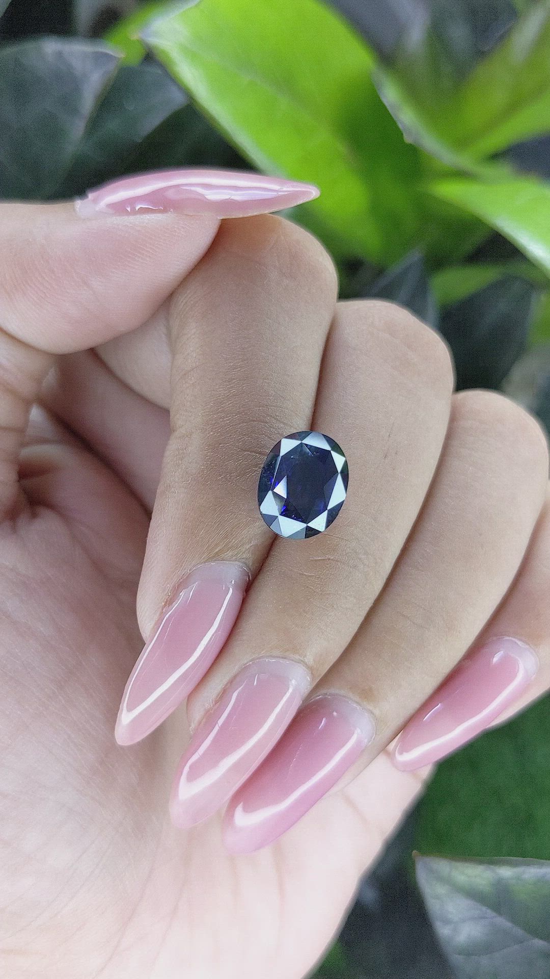 6.57 Ct. Blue Sapphire from Ceylon (Sri Lanka) Size Video