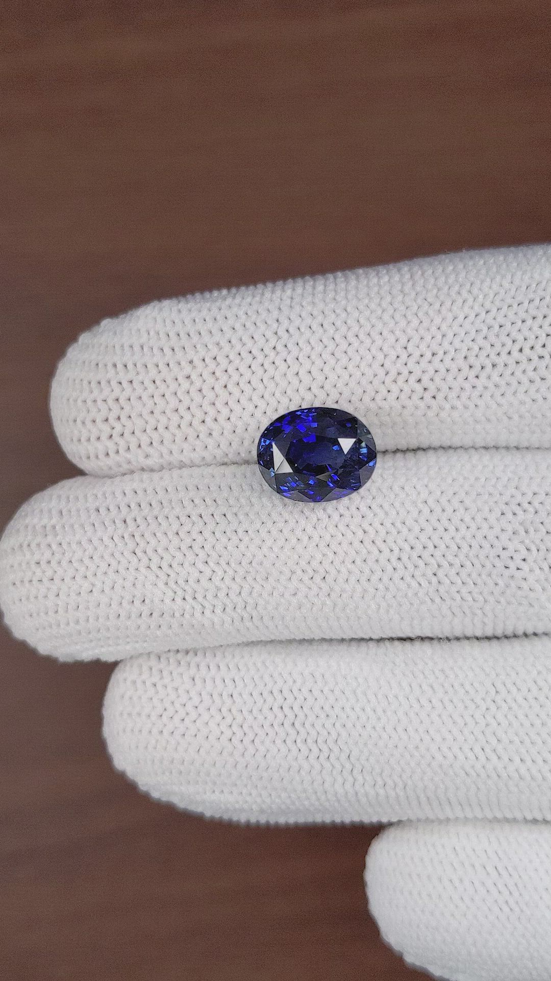 6.57 Ct. Blue Sapphire from Ceylon (Sri Lanka) Size Video