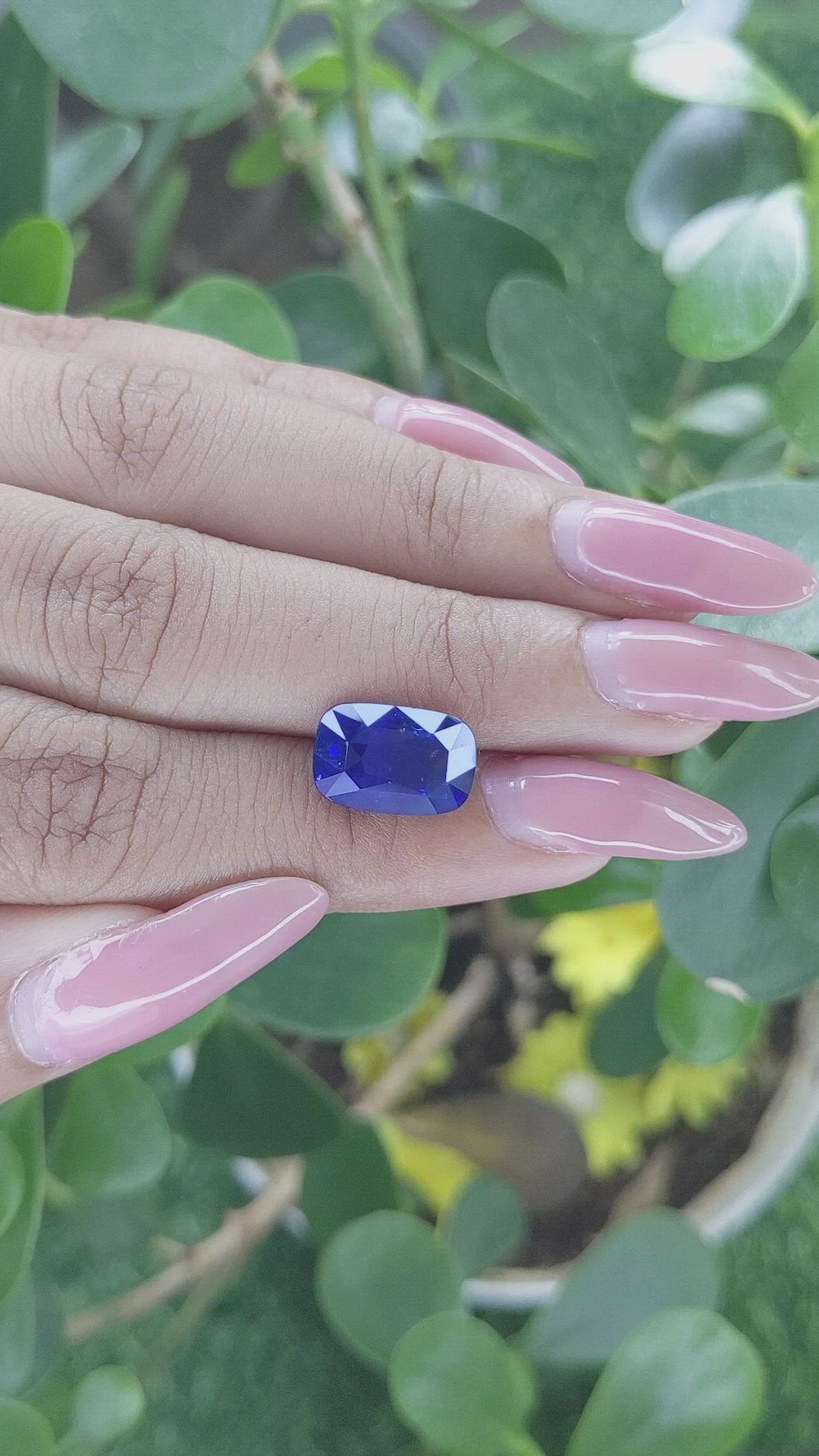 6.13 Ct. Blue Sapphire from Ceylon (Sri Lanka) Size Video