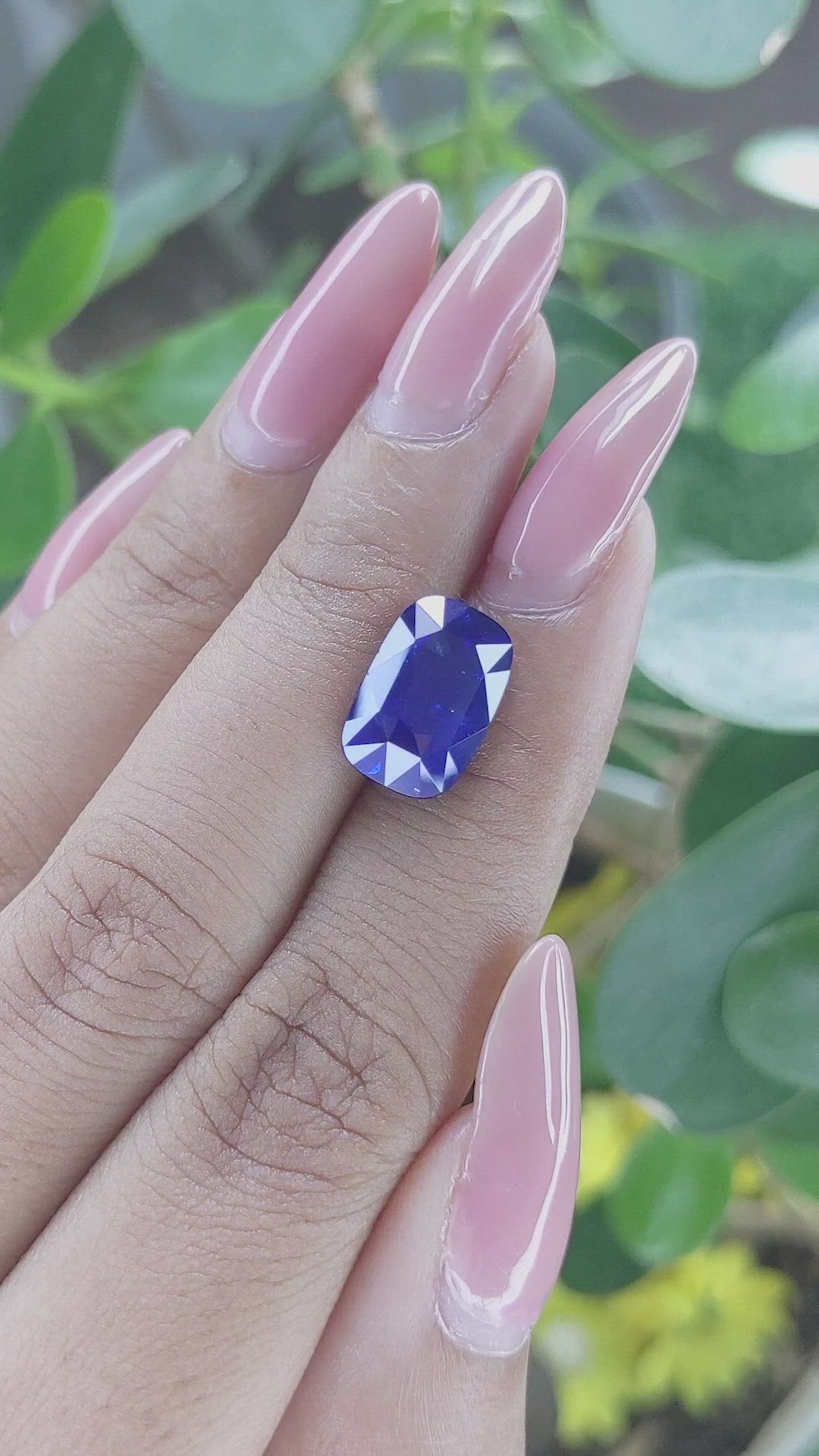 6.13 Ct. Blue Sapphire from Ceylon (Sri Lanka) Size Video