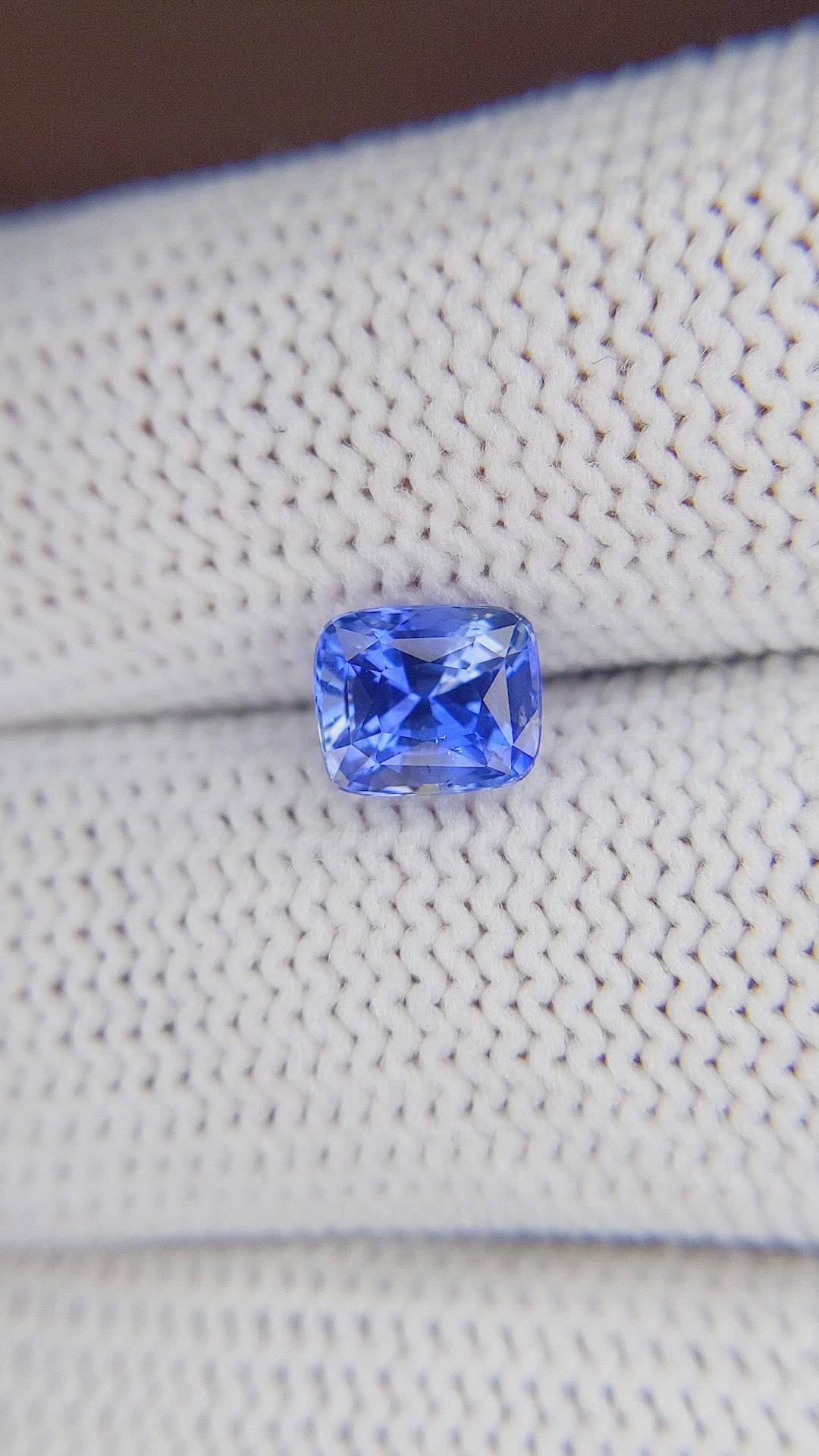 1.61 Ct. Blue Sapphire from Ceylon (Sri Lanka) Size Video