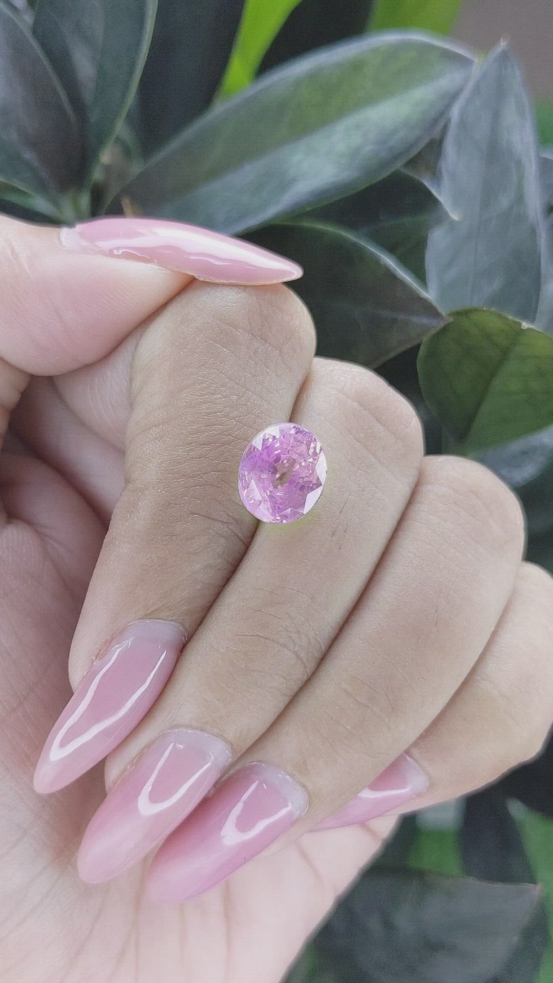 4.72 Ct. Purplish Pink Sapphire from Ceylon (Sri Lanka) Size Video