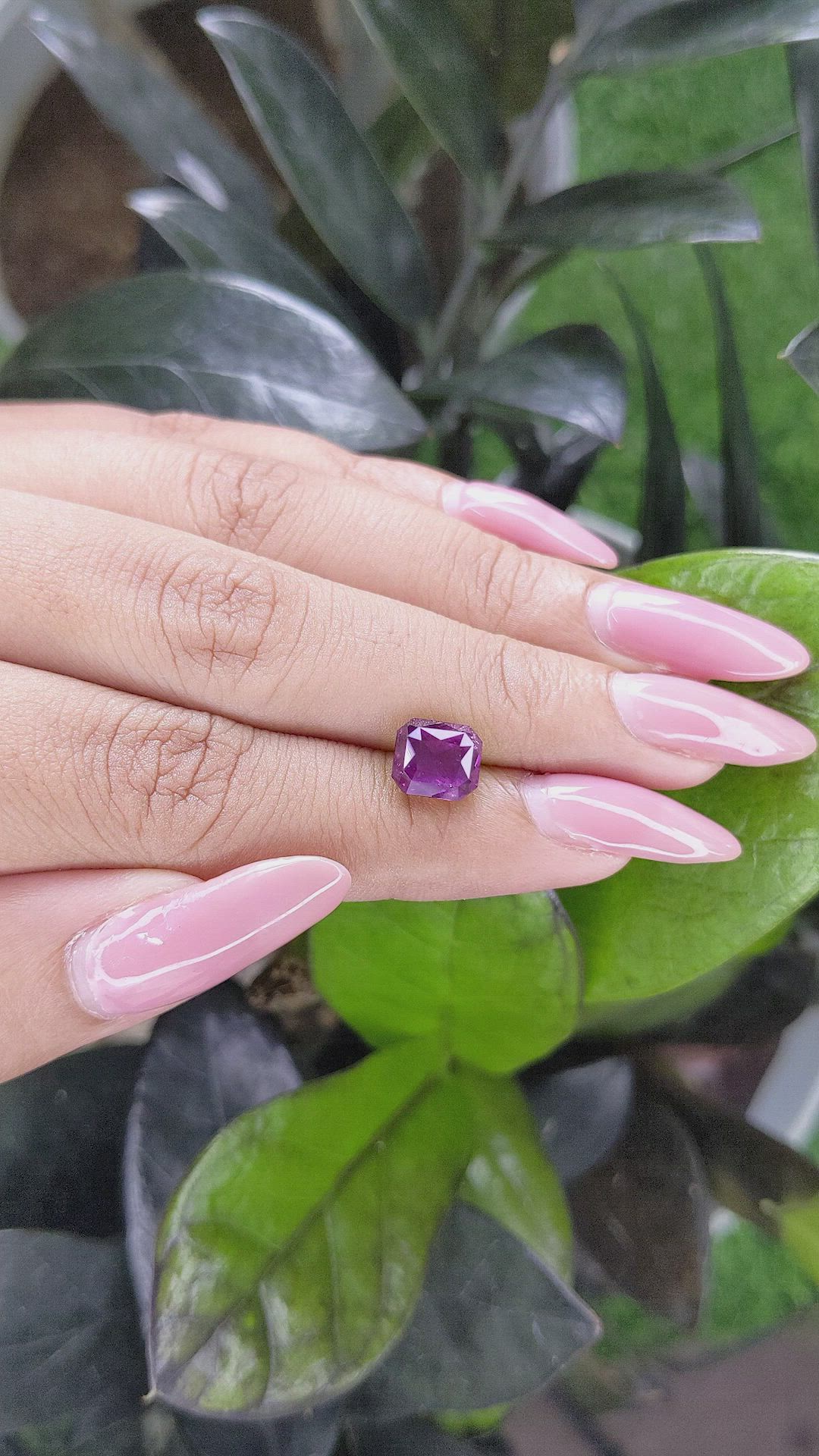 3.06 Ct. Pinkish Purple Sapphire from Ceylon (Sri Lanka) Size Video