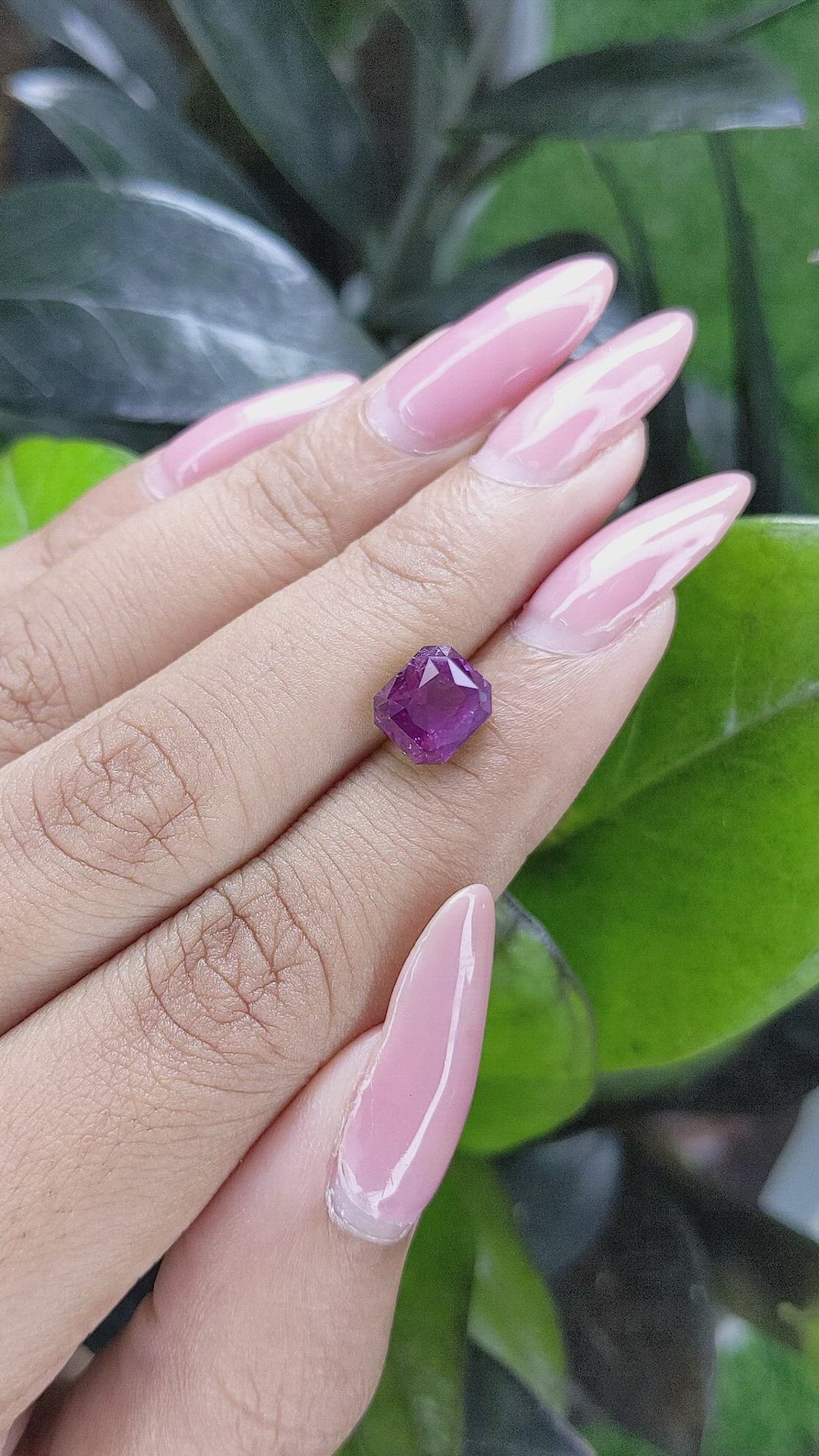 3.06 Ct. Pinkish Purple Sapphire from Ceylon (Sri Lanka) Size Video