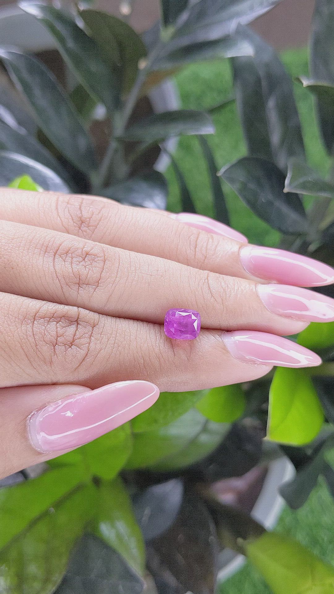 2.53 Ct. Pinkish Purple Sapphire from Ceylon (Sri Lanka) Size Video