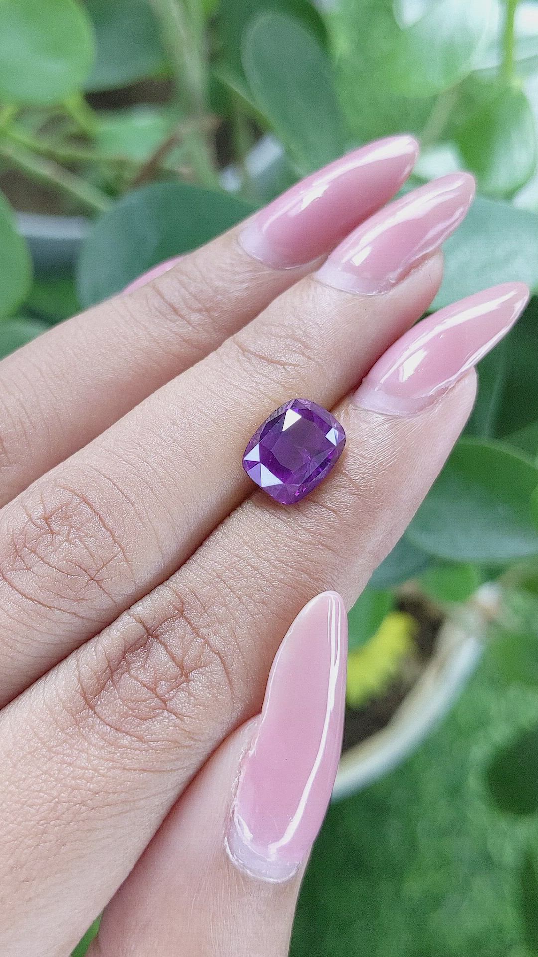 4.01 Ct. Purple Sapphire from Ceylon (Sri Lanka) Size Video