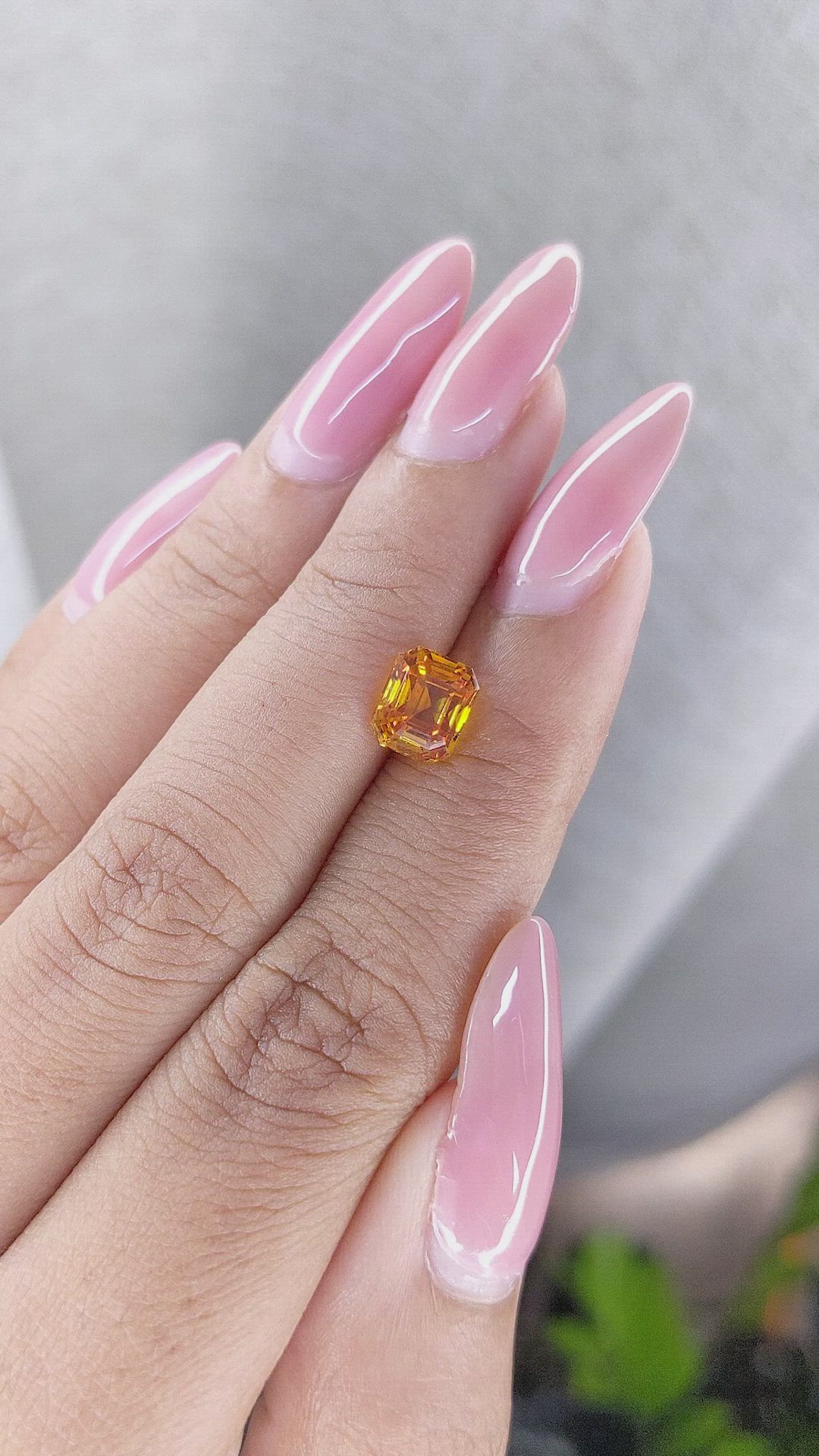 2.51 Ct. Yellowish Orange Sapphire from Ceylon (Sri Lanka) Size Video