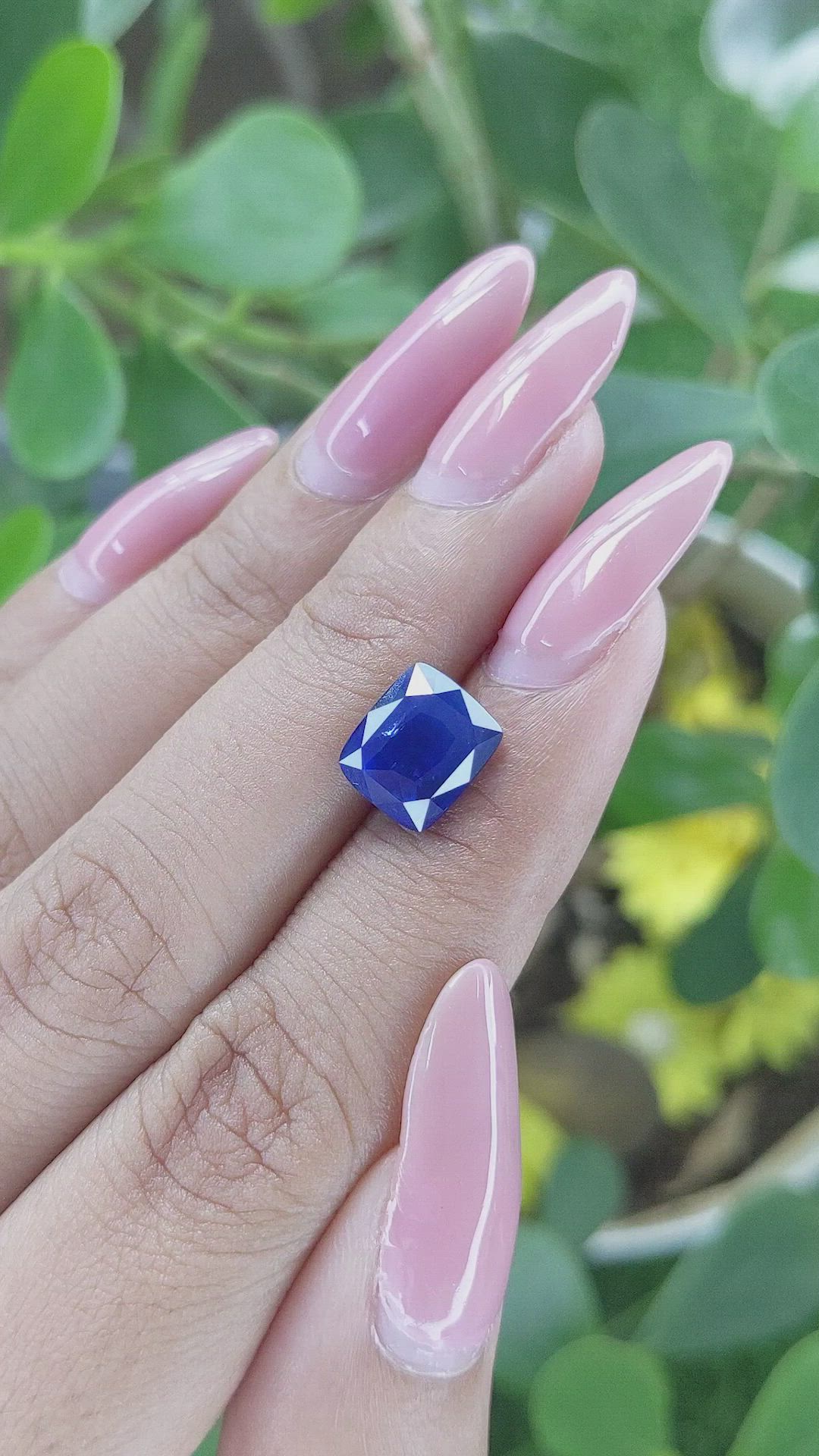 4.02 Ct. Blue Sapphire from Ceylon (Sri Lanka) Size Video