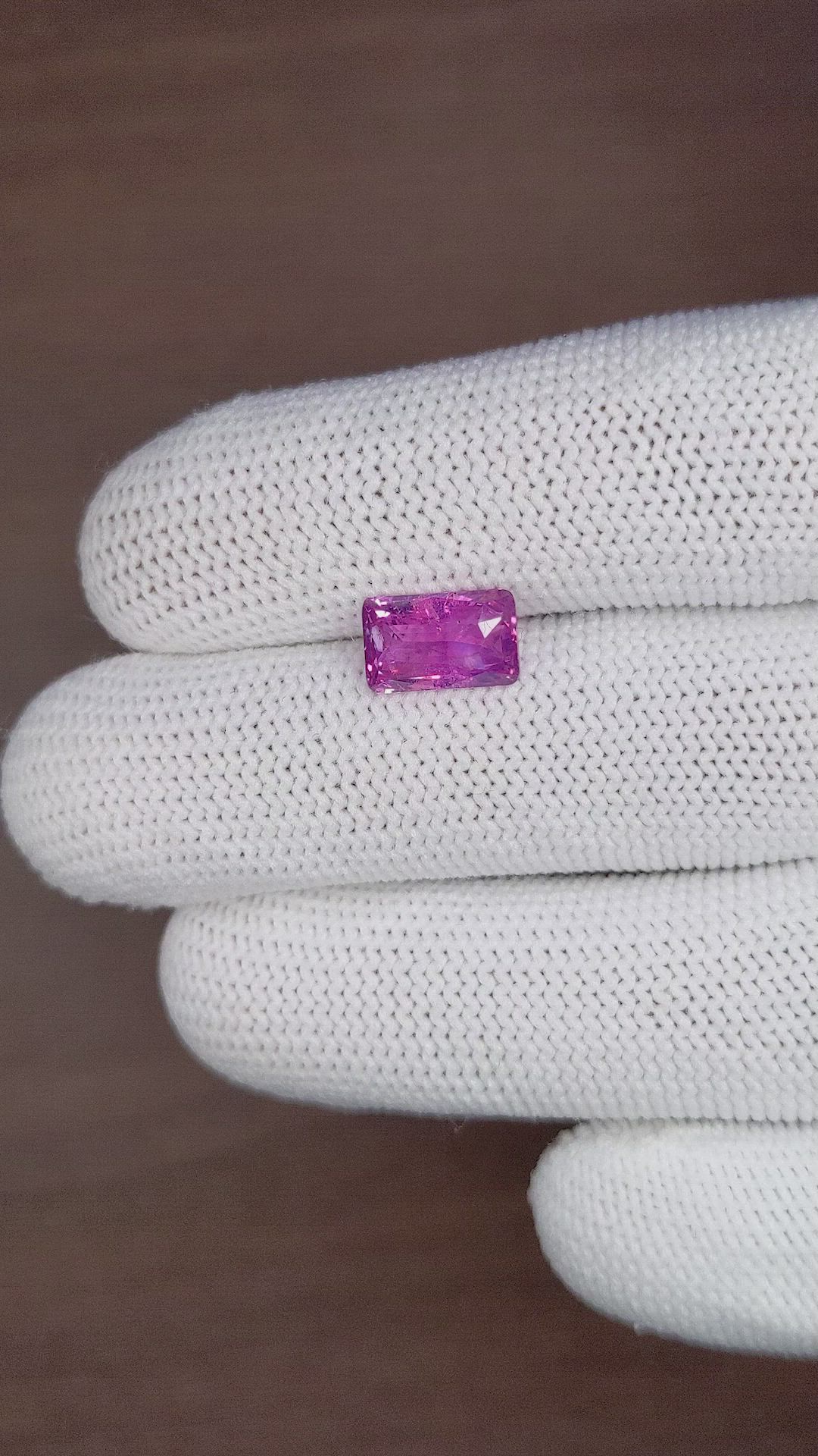 3.08 Ct. Pinkish Purple Sapphire from Ceylon (Sri Lanka) Size Video